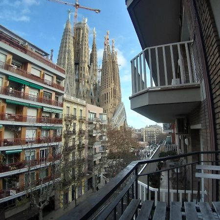 Sagrada Familia BCN Apartment Barcelona Bagian luar foto