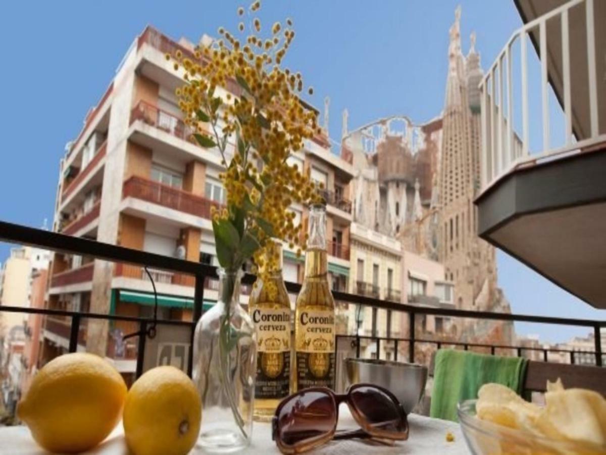 Sagrada Familia BCN Apartment Barcelona Bagian luar foto